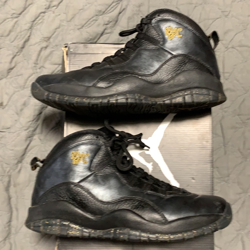 Shoes - Picture 2 of 5